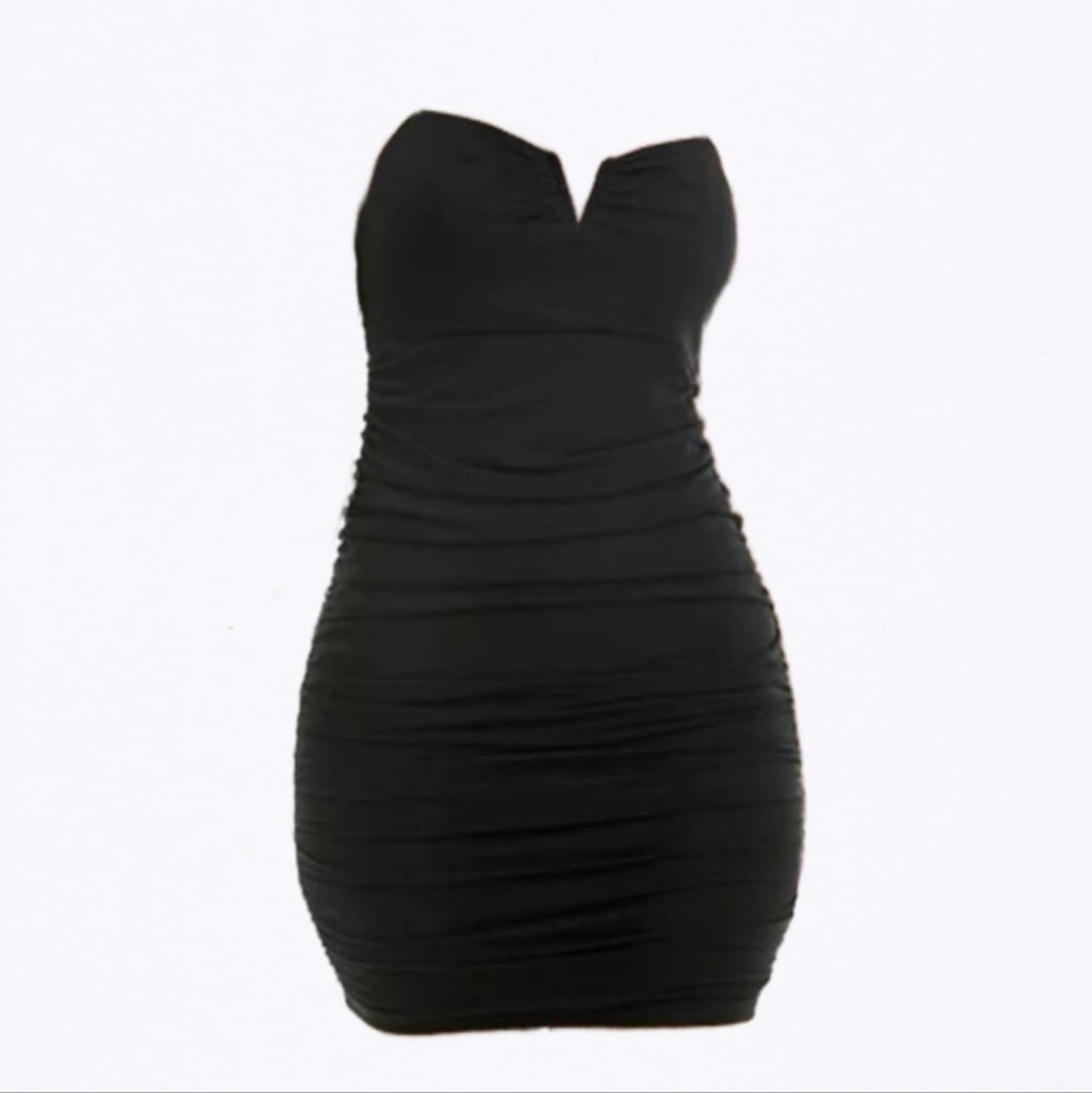Juniors' Ruched V-Wire Sleeveless Bodycon Dress